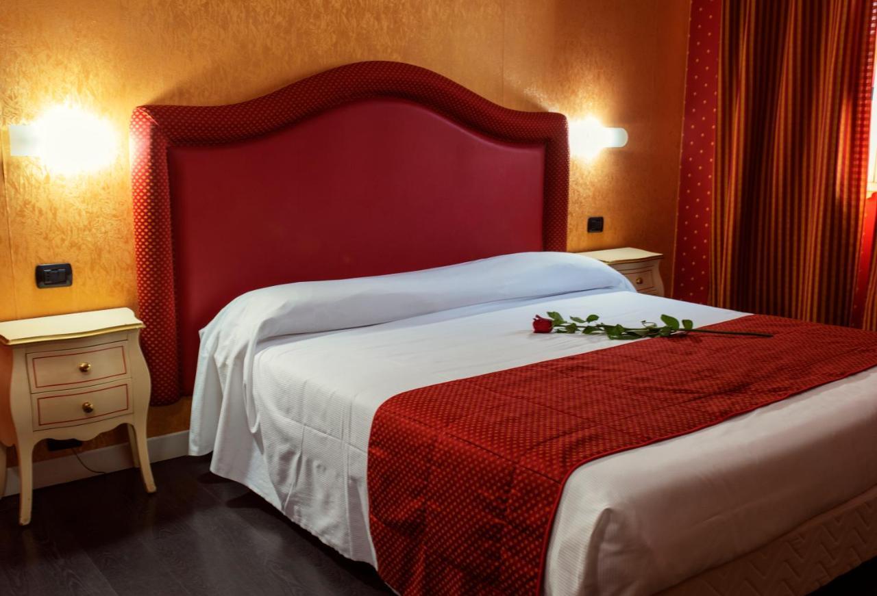 Hotel - Motel Flower Gropello Cairoli Zewnętrze zdjęcie