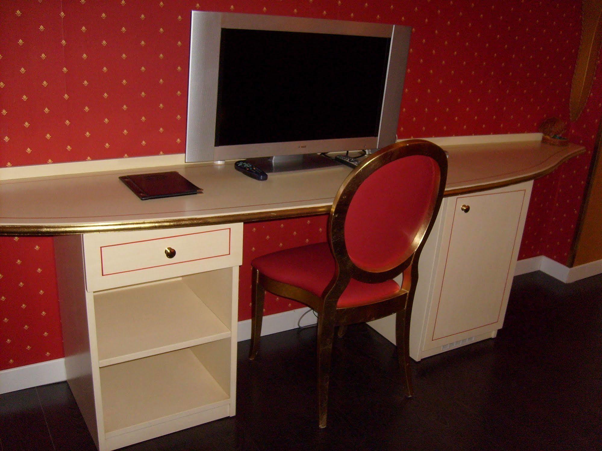 Hotel - Motel Flower Gropello Cairoli Zewnętrze zdjęcie