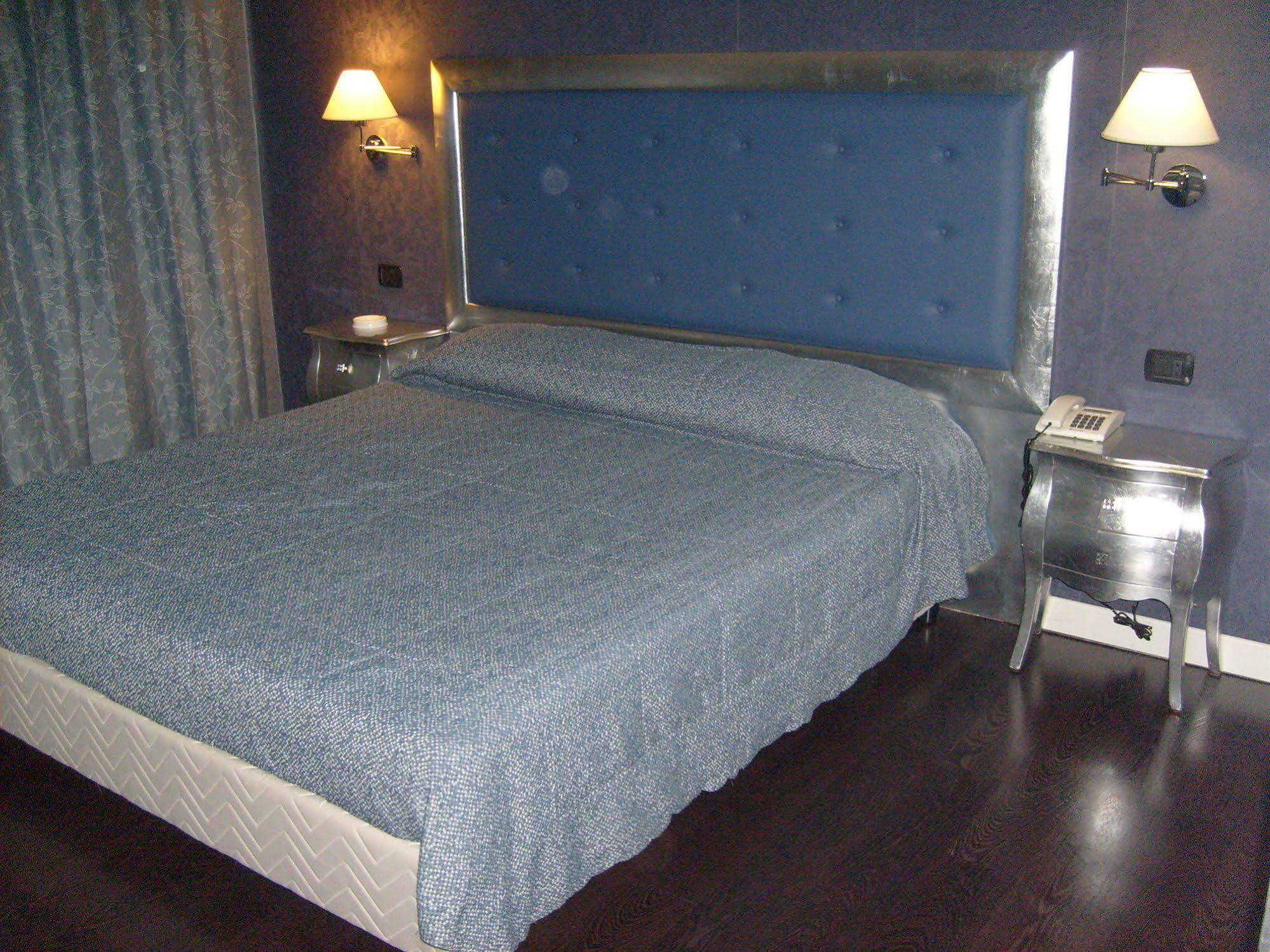 Hotel - Motel Flower Gropello Cairoli Zewnętrze zdjęcie
